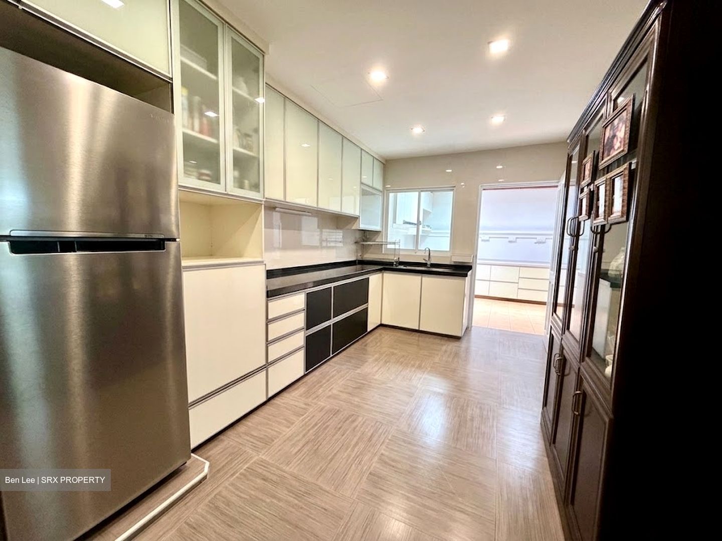 Burgundy Drive (D23),  #612037321
